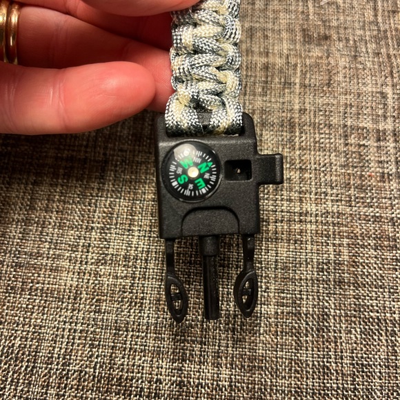 5293-HTT Paracord Bracelet Waterproof Outdoor Adjustable Survival-Snake Camo - Picture 6 of 10